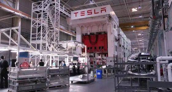 特斯拉 駛向未來，誠邀英才共筑電動出行新篇章